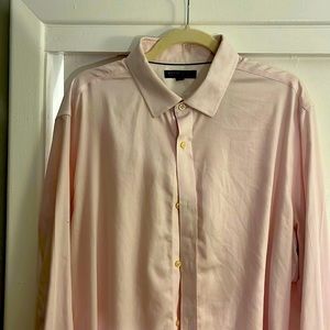 Mens long sleeved dress shirt XL pink and white pin stripes. Banana Republic